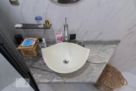 Casa à venda com 360m², 3 quartos e 5 vagasBanheiro da Suíte 1