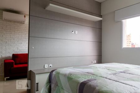 Quarto de kitnet/studio para alugar com 1 quarto, 33m² em Centro, Curitiba