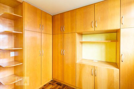 Quarto 2 de apartamento para alugar com 3 quartos, 62m² em Mercês, Curitiba