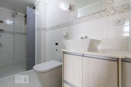 Banheiro de apartamento para alugar com 3 quartos, 62m² em Mercês, Curitiba