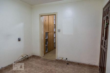 Casa à venda com 500m², 4 quartos e 3 vagas Casa à venda com 500m², 4 quartos e 3 vagasCasa 2 - Sala