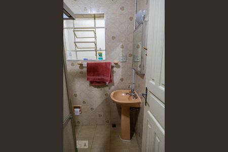 Casa à venda com 500m², 4 quartos e 3 vagas Casa à venda com 500m², 4 quartos e 3 vagasCasa 2 - Banheiro 2