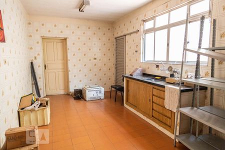 Casa à venda com 500m², 4 quartos e 3 vagas Casa à venda com 500m², 4 quartos e 3 vagasCasa 1 - Cozinha