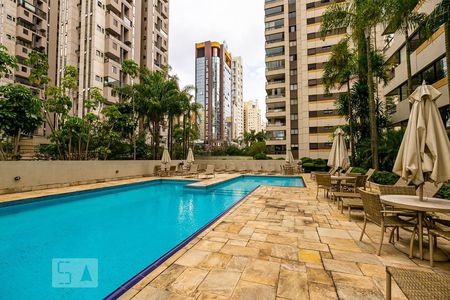 Apartamento à venda com 164m², 3 quartos e 3 vagasPiscina