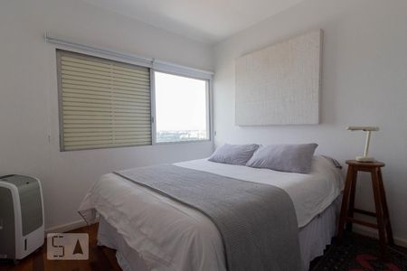 Quarto de apartamento para alugar com 2 quartos, 105m² em Sumarezinho, São Paulo
