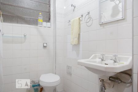 Banheiro de kitnet/studio à venda com 1 quarto, 25m² em República, São Paulo