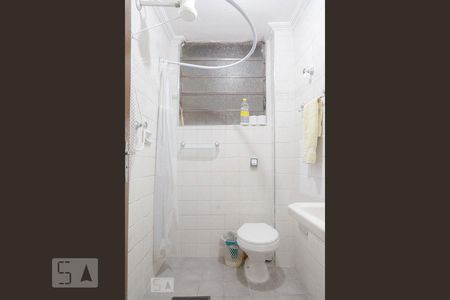 Banheiro de kitnet/studio à venda com 1 quarto, 25m² em República, São Paulo