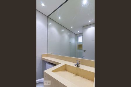 Banheiro Corredor de apartamento para alugar com 2 quartos, 56m² em Vila Jacuí, São Paulo