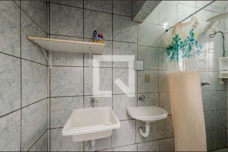 Banheiro de casa para alugar com 1 quarto, 20m² em Jardim Dom Bosco, Campinas
