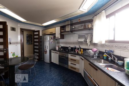 Apartamento para alugar com 120m², 3 quartos e 3 vagasCozinha