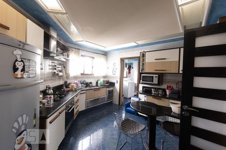 Apartamento para alugar com 120m², 3 quartos e 3 vagasCozinha