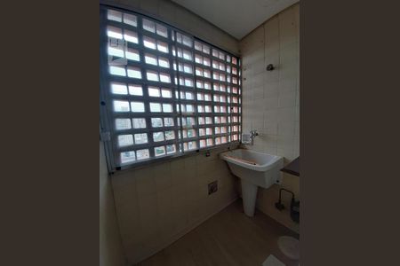 Área de serviço de apartamento para alugar com 2 quartos, 70m² em Azenha, Porto Alegre