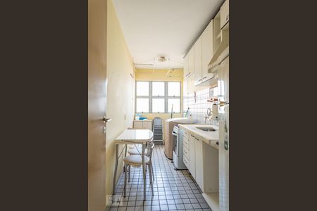 Apartamento à venda com 60m², 2 quartos e 1 vaga Apartamento à venda com 60m², 2 quartos e 1 vagaCozinha