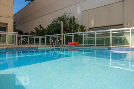 Apartamento à venda com 70m², 2 quartos e 1 vagaÁrea comum - Piscina