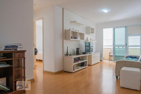 Apartamento à venda com 70m², 2 quartos e 1 vagaSala