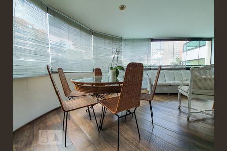 varanda de apartamento à venda com 4 quartos, 276m² em Real Parque, São Paulo