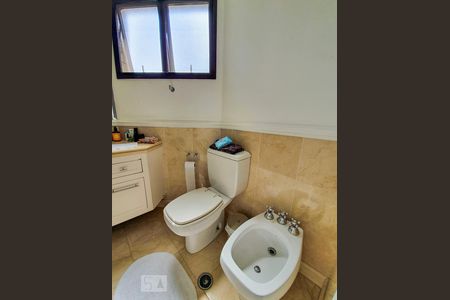 Apartamento à venda com 276m², 4 quartos e 4 vagasBanheiro suíte 2