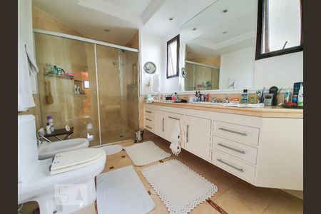 Apartamento à venda com 276m², 4 quartos e 4 vagasBanheito suíte 3