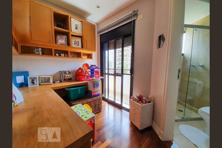 Apartamento à venda com 276m², 4 quartos e 4 vagasEscritório 