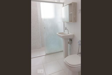 Banheiro de apartamento para alugar com 2 quartos, 72m² em Aclimação, São Paulo