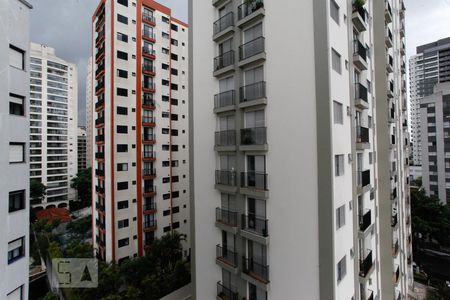 Apartamento à venda com 85m², 3 quartos e 2 vagasVista da Suíte 1