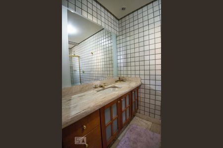 Apartamento para alugar com 300m², 4 quartos e 3 vagasbanheiro suite