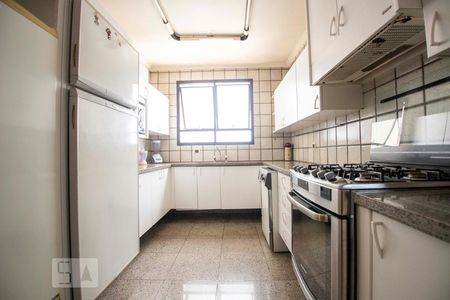 Apartamento para alugar com 300m², 4 quartos e 3 vagascozinha