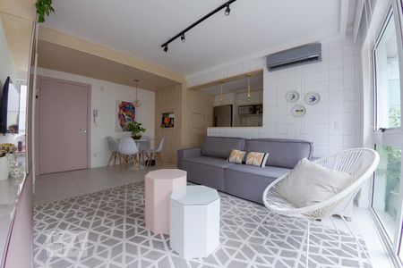 Sala de apartamento para alugar com 1 quarto, 78m² em Mont&#39; Serrat, Porto Alegre