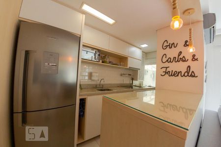 Cozinha de apartamento para alugar com 1 quarto, 78m² em Mont&#39; Serrat, Porto Alegre