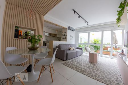 Sala de apartamento para alugar com 1 quarto, 78m² em Mont&#39; Serrat, Porto Alegre