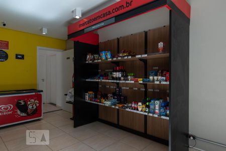 Studio para alugar com 35m², 1 quarto e sem vaga Studio para alugar com 35m², 1 quarto e sem vagaÁrea comum - Mercadinho