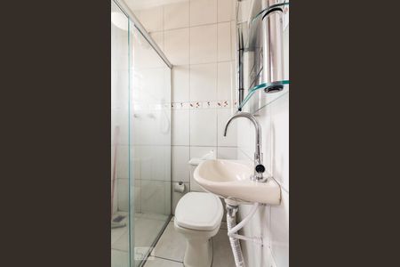 Banheiro suite 1 de casa para alugar com 2 quartos, 126m² em Vila Prudente, São Paulo