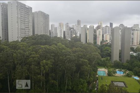 Apartamento à venda com 150m², 4 quartos e 3 vagasVista