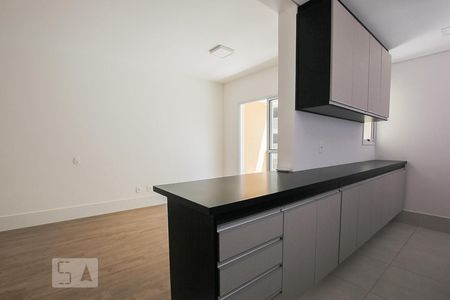 Cozinha de apartamento para alugar com 1 quarto, 51m² em Cambuí, Campinas