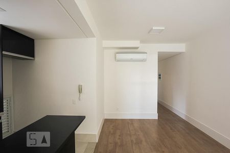 Sala de apartamento para alugar com 1 quarto, 51m² em Cambuí, Campinas