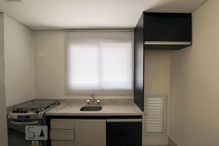 Cozinha de apartamento para alugar com 1 quarto, 51m² em Cambuí, Campinas