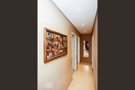 Corredor de apartamento para alugar com 2 quartos, 69m² em Camargos, Guarulhos