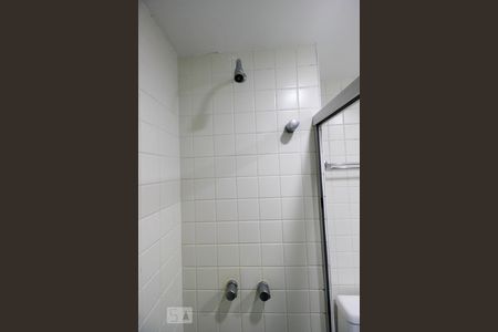 Apartamento à venda com 71m², 2 quartos e 1 vaga Apartamento à venda com 71m², 2 quartos e 1 vagaBanheiro da Suíte