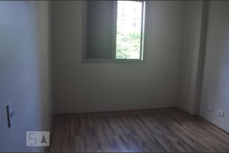 Quarto de apartamento para alugar com 3 quartos, 96m² em Vila Sônia, São Paulo