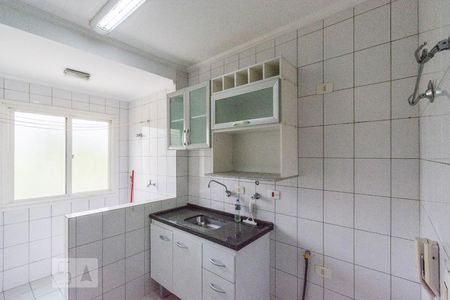 Cozinha de apartamento para alugar com 1 quarto, 50m² em Jaguaré, São Paulo