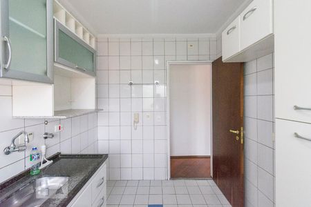 Cozinha de apartamento para alugar com 1 quarto, 50m² em Jaguaré, São Paulo
