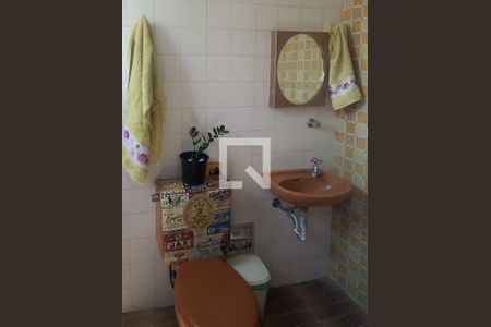 Casa à venda com 250m², 5 quartos e 2 vagasBanheiro 3