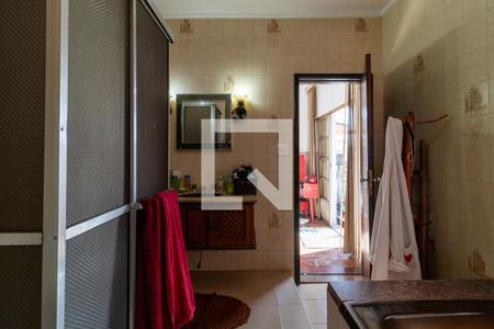 Casa à venda com 250m², 5 quartos e 2 vagasBanheiro da Suíte 1