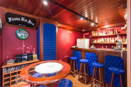 Casa à venda com 750m², 7 quartos e 5 vagasBar