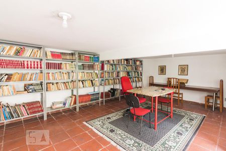 Casa à venda com 750m², 7 quartos e 5 vagasBiblioteca