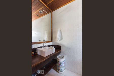 Casa à venda com 750m², 7 quartos e 5 vagasBanheiro Suite 2