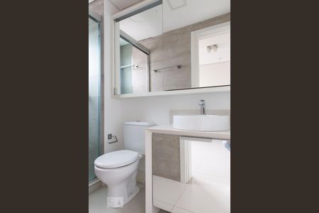 Banheiro da Suíte de apartamento à venda com 3 quartos, 75m² em Jardim Itu Sabará, Porto Alegre