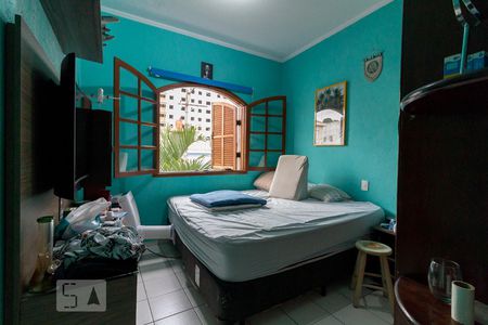 Casa à venda com 240m², 3 quartos e 2 vagasQuarto 2
