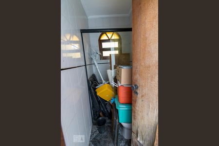 Casa à venda com 240m², 3 quartos e 2 vagasBanheiro de serviço