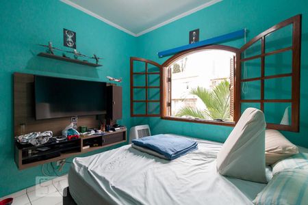 Casa à venda com 240m², 3 quartos e 2 vagasQuarto 2